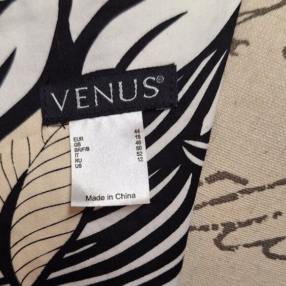 Venus Sheath Dress 14 Knee Length Square Neckline - Fall Transition Office Wear - Picture 5 of 5